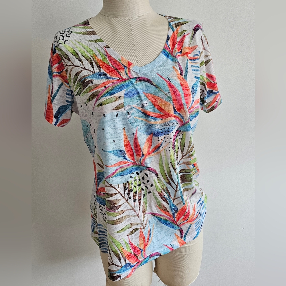 Vibrant Leaf Print Short Sleeve Tee